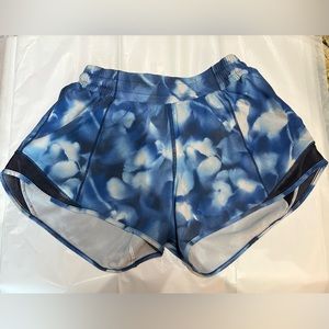 Lululemon Hotty Hot shorts. Size 6 Tall.